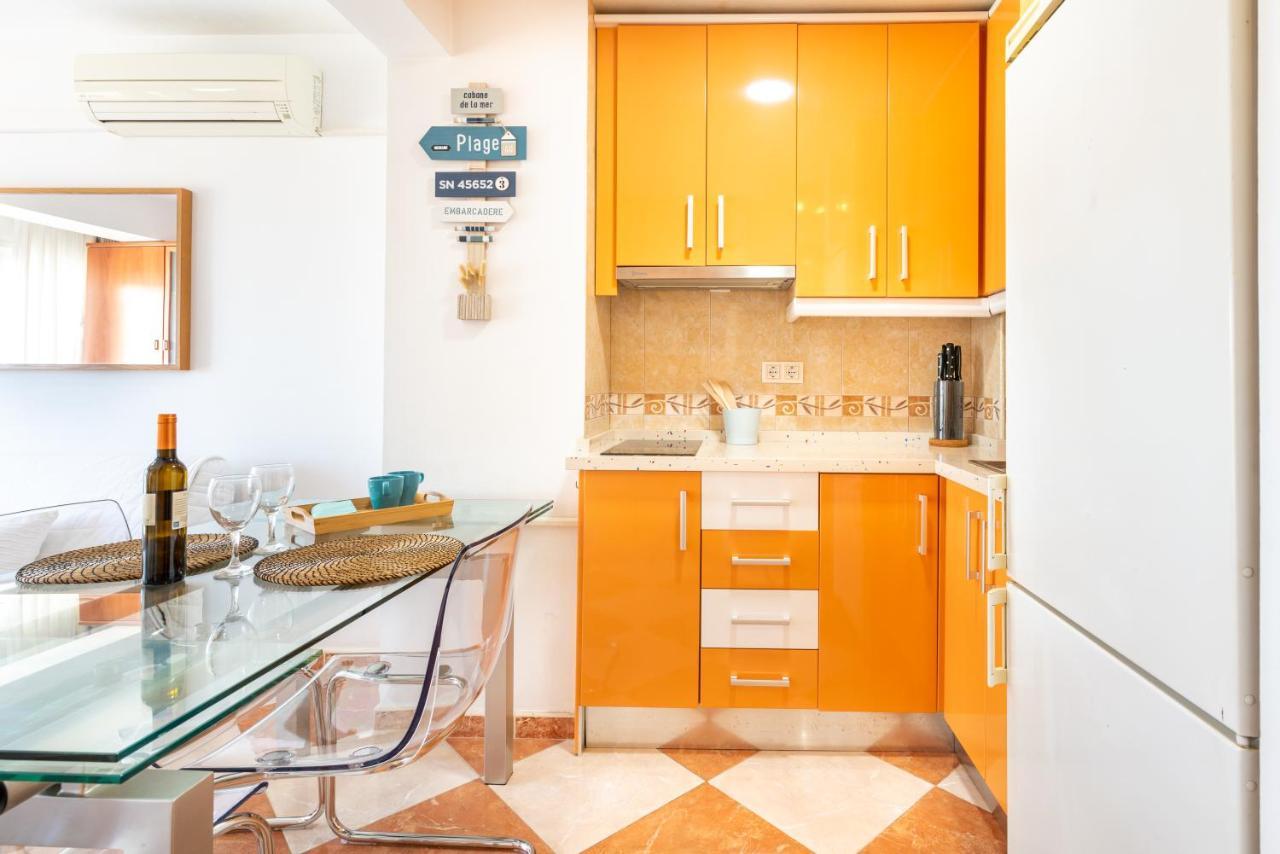 Sunny Seaside Apartment Arroyo De La Miel Exterior photo