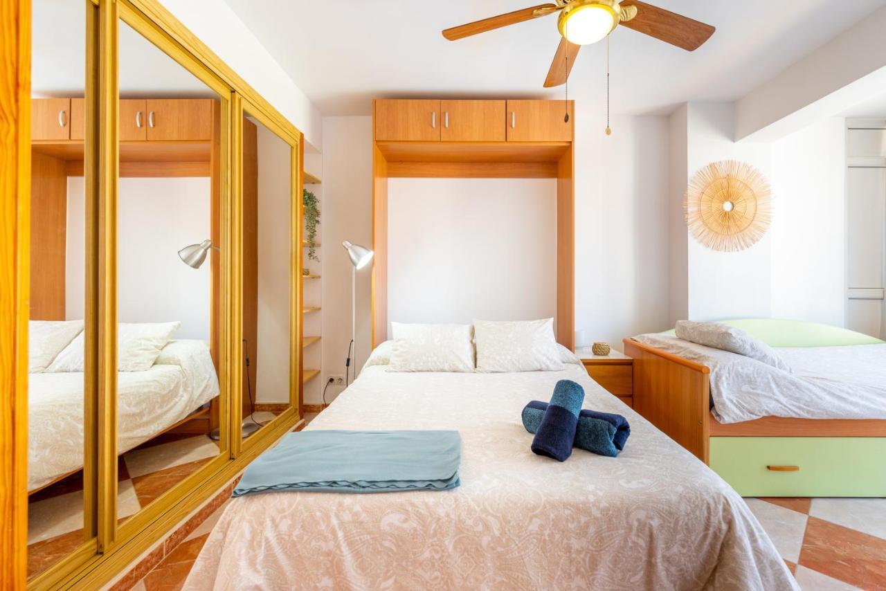 Sunny Seaside Apartment Arroyo De La Miel Exterior photo