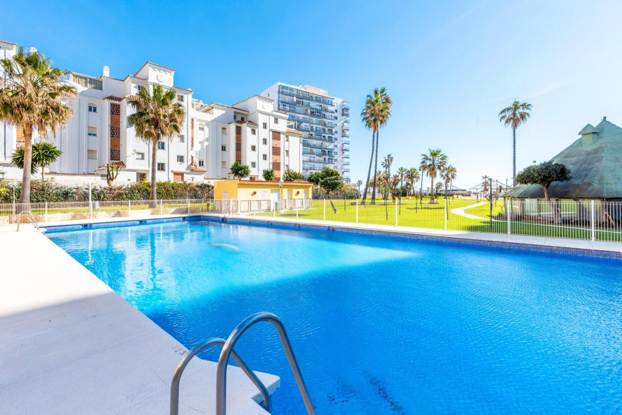 Sunny Seaside Apartment Arroyo De La Miel Exterior photo